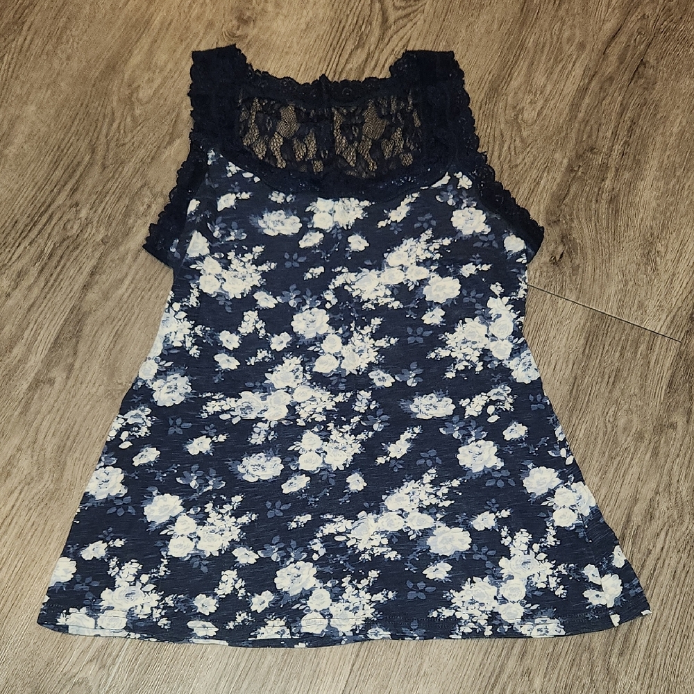 NWOT- Maurices Tank Top Womens Large Navy Floral Lace Trim Tank Top Fairy Goth